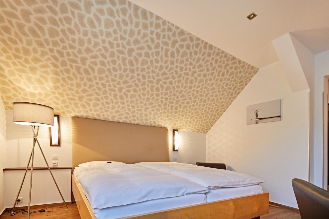 Hotel Zur Wartburg Rheda-Wiedenbrück Eksteriør billede