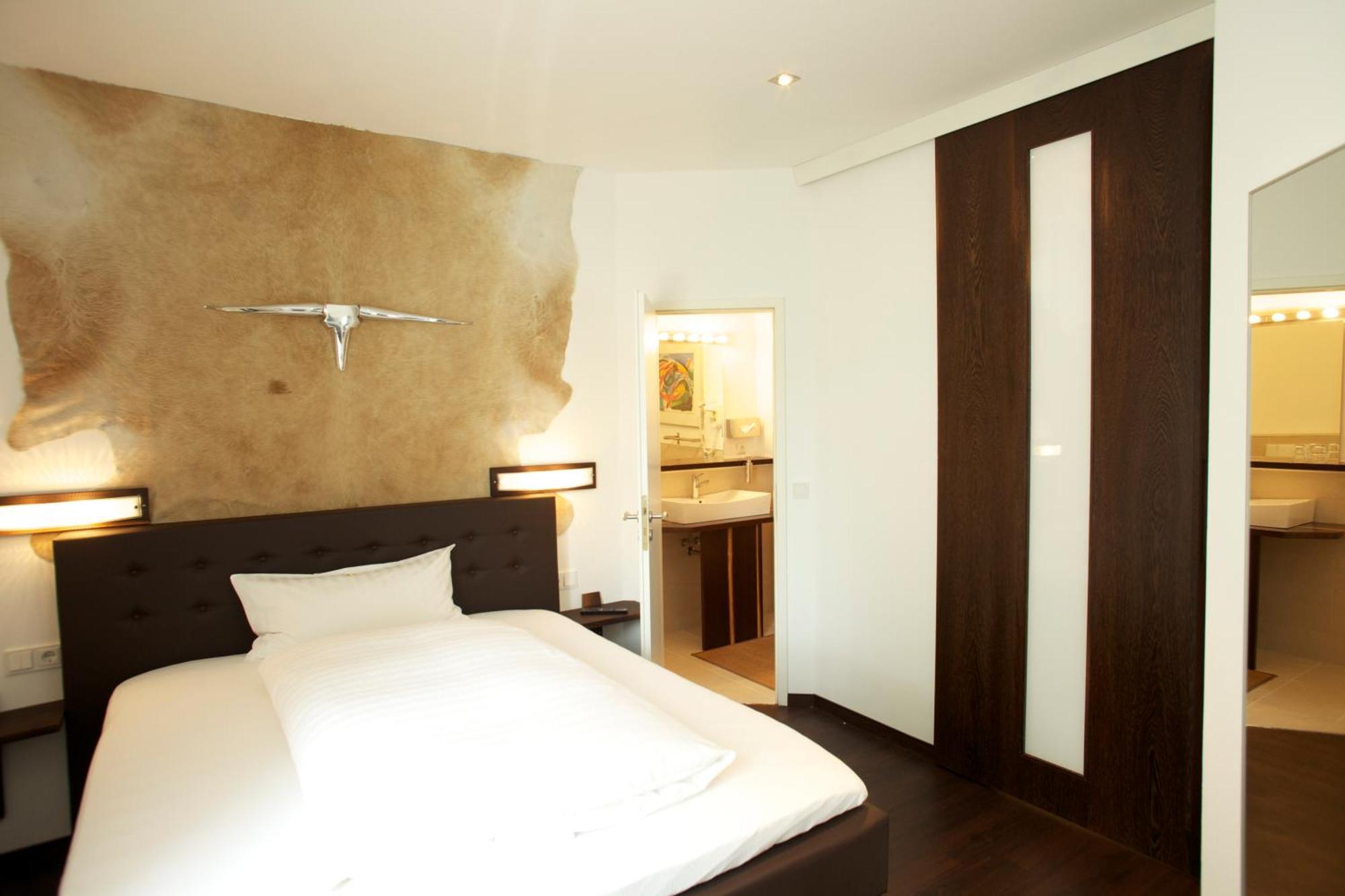Hotel Zur Wartburg Rheda-Wiedenbrück Eksteriør billede