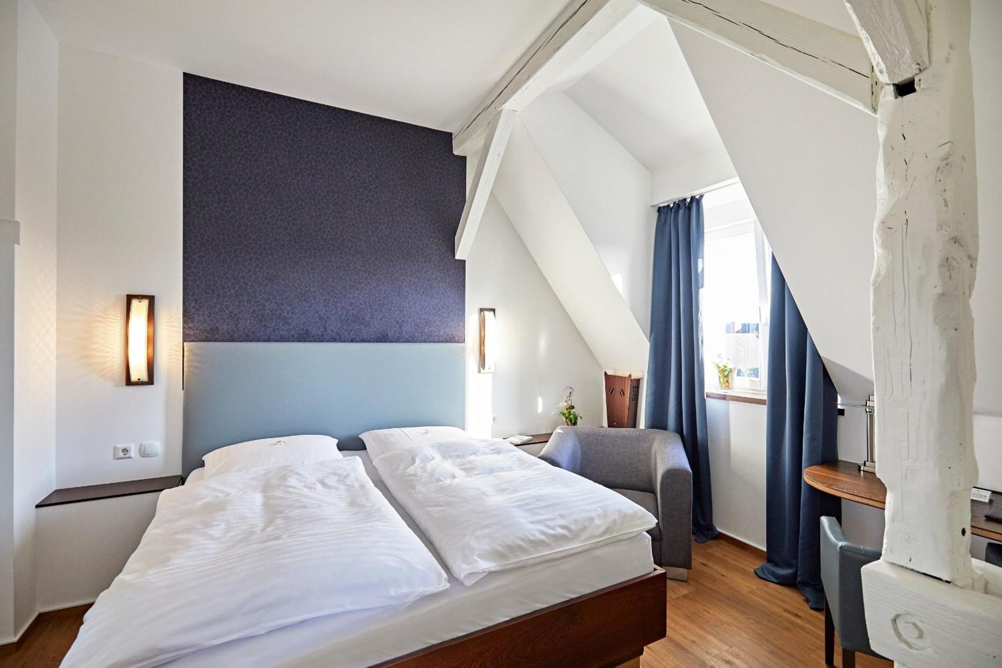 Hotel Zur Wartburg Rheda-Wiedenbrück Eksteriør billede