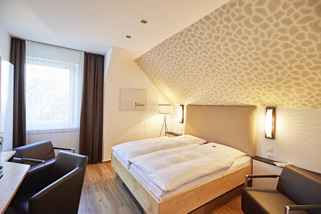 Hotel Zur Wartburg Rheda-Wiedenbrück Eksteriør billede
