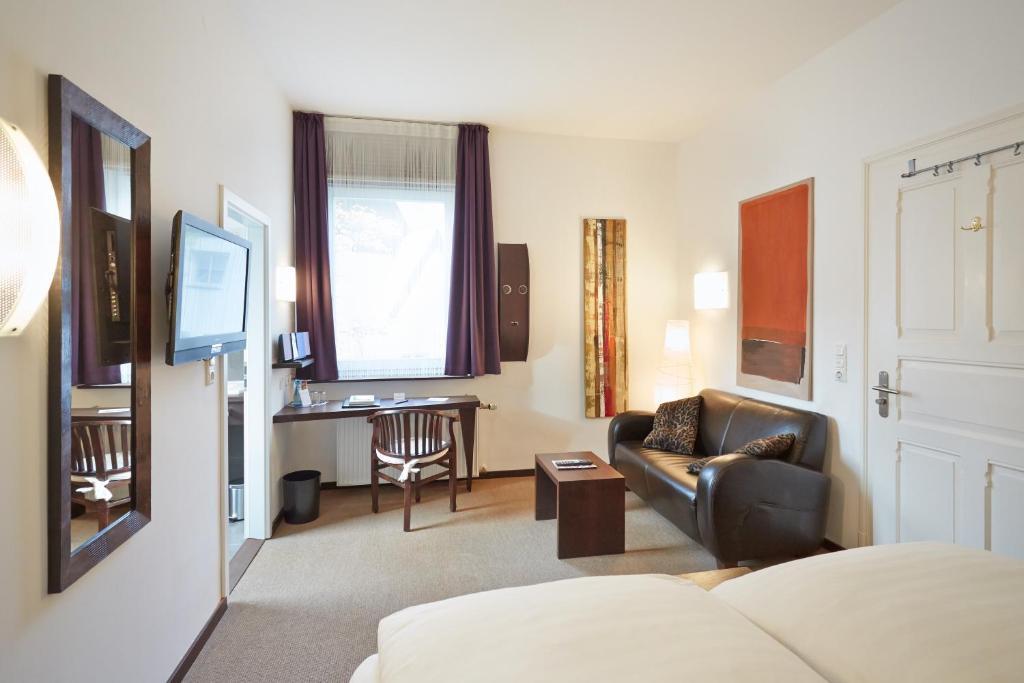 Hotel Zur Wartburg Rheda-Wiedenbrück Eksteriør billede