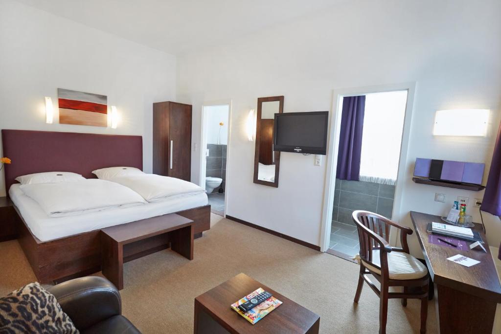 Hotel Zur Wartburg Rheda-Wiedenbrück Eksteriør billede
